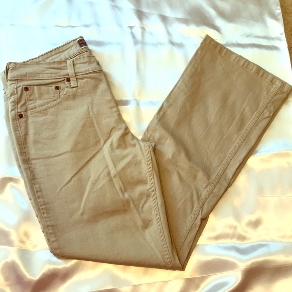 Levi’s Beige Low Rise Bootcut Jeans